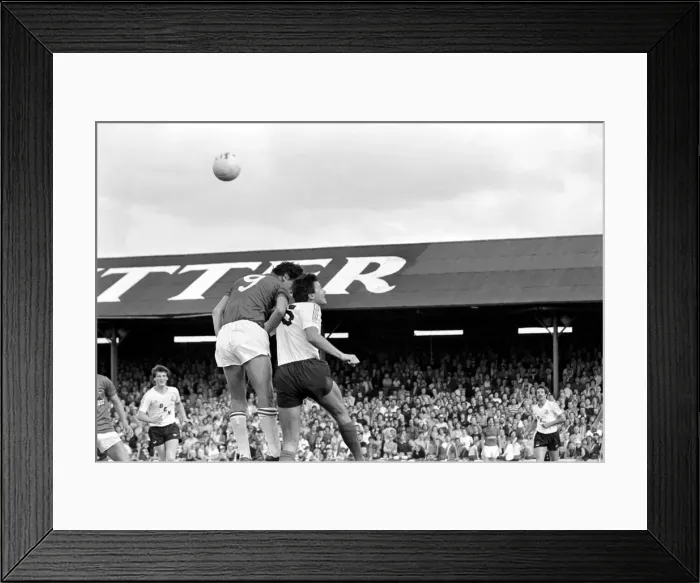 Framed Print : Barnsley 3 v. Bolton 0. September 1981 MF03-08-098 Framed Print : Barnsley 3 v. Bolton 0. September 1981 MF03-08-098