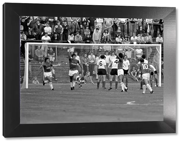 Barnsley 3 v. Bolton 0. September 1981 MF03-08-018