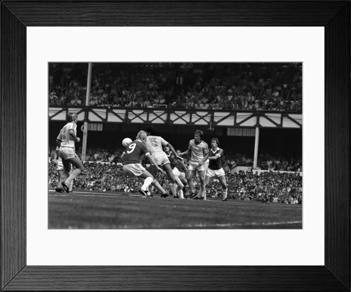 Framed Print : Everton 3 v. Birmingham City 1. August 1981 MF03-06-032 Framed Print : Everton 3 v. Birmingham City 1. August 1981 MF03-06-032