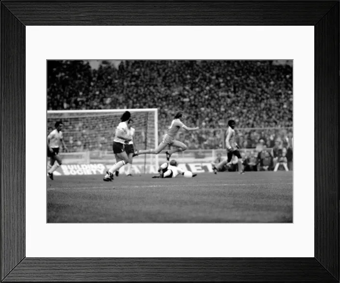 Framed Print : F. A. Cup Final. Manchester City 1 v. Tottenham Hotspur 1. May 1981 MF02-30-067 Framed Print : F. A. Cup Final. Manchester City 1 v. Tottenham Hotspur 1. May 1981 MF02-30-067