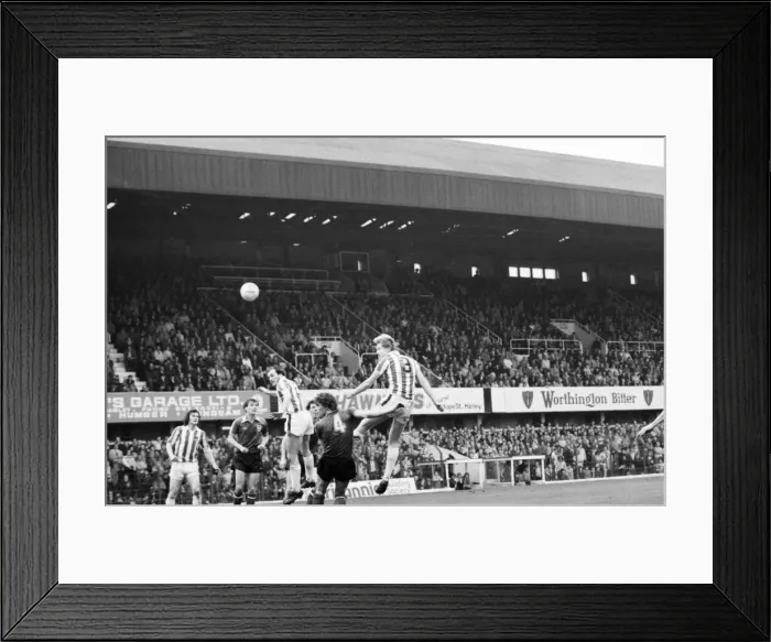 Framed Print : Stoke City 2 v. Sunderland 0. Division One Football. April 1981 MF02-18-095