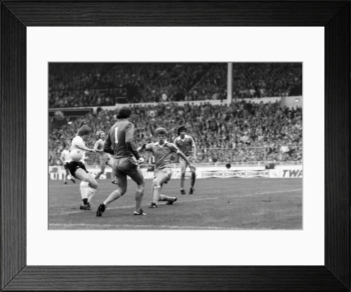 Framed Print : F. A. Cup Final. Manchester City 1 v. Tottenham Hotspur 1. May 1981 MF02-31-050 Framed Print : F. A. Cup Final. Manchester City 1 v. Tottenham Hotspur 1. May 1981 MF02-31-050