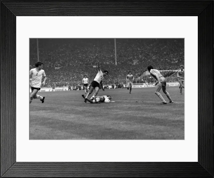 Framed Print : F. A. Cup Final. Manchester City 1 v. Tottenham Hotspur 1. May 1981 MF02-31-044 Framed Print : F. A. Cup Final. Manchester City 1 v. Tottenham Hotspur 1. May 1981 MF02-31-044