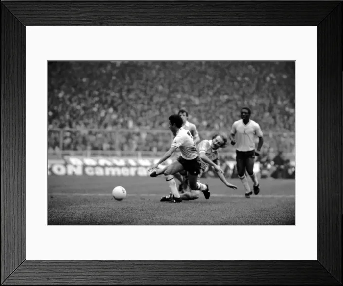 Framed Print : F. A. Cup Final. Manchester City 1 v. Tottenham Hotspur 1. May 1981 MF02-30-060 Framed Print : F. A. Cup Final. Manchester City 1 v. Tottenham Hotspur 1. May 1981 MF02-30-060