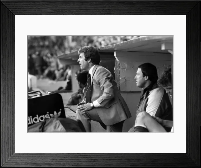 Framed Print : Liverpool 0 v. Sunderland 1. Division One Football. May 1981 MF02-27-018 Framed Print : Liverpool 0 v. Sunderland 1. Division One Football. May 1981 MF02-27-018