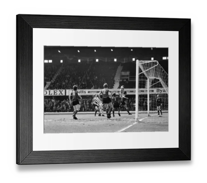 Framed Print : Stoke City 2 v. Sunderland 0. Division One Football. April 1981 MF02-18-084