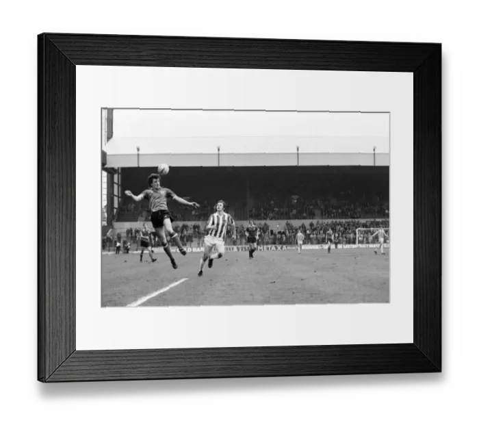 Framed Print : Stoke City 2 v. Sunderland 0. Division One Football. April 1981 MF02-18-102 Framed Print : Stoke City 2 v. Sunderland 0. Division One Football. April 1981 MF02-18-102