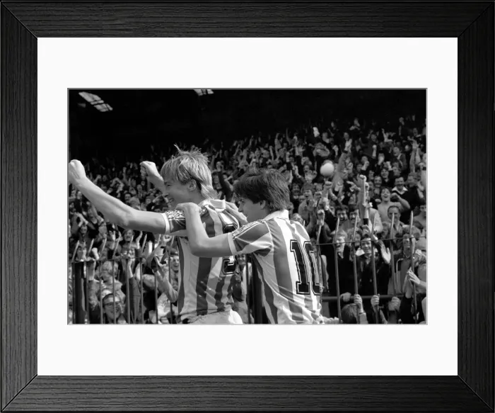 Framed Print : Stoke City 2 v. Wolverhampton Wanderers 1. Division 1 Football. April 1982 MF06-40-057
