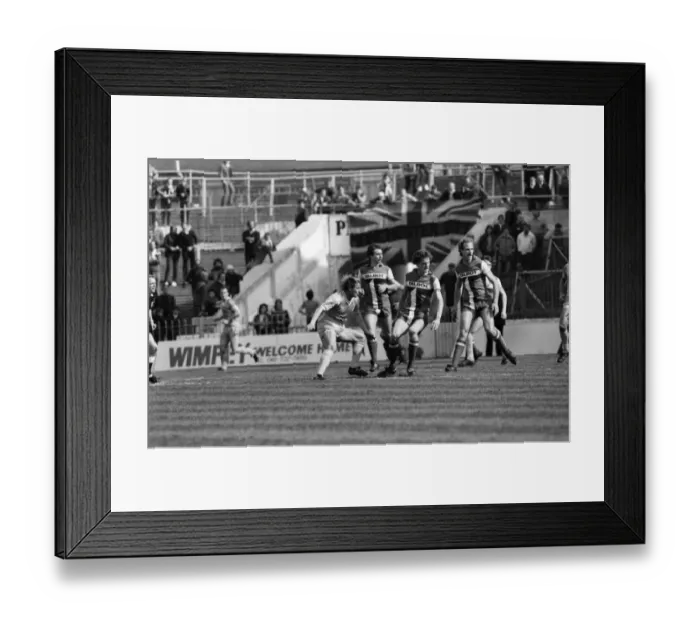 Framed Print : Manchester City 1 v. Coventry 3. May 1982 MF07-05-118