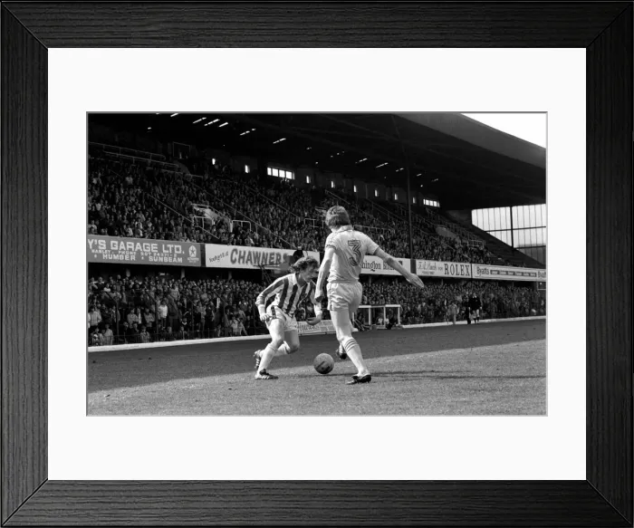 Framed Print : Stoke 2 v. Notts. County 2. Division 1 Football. May 1982 MF07-06-007 Framed Print : Stoke 2 v. Notts. County 2. Division 1 Football. May 1982 MF07-06-007