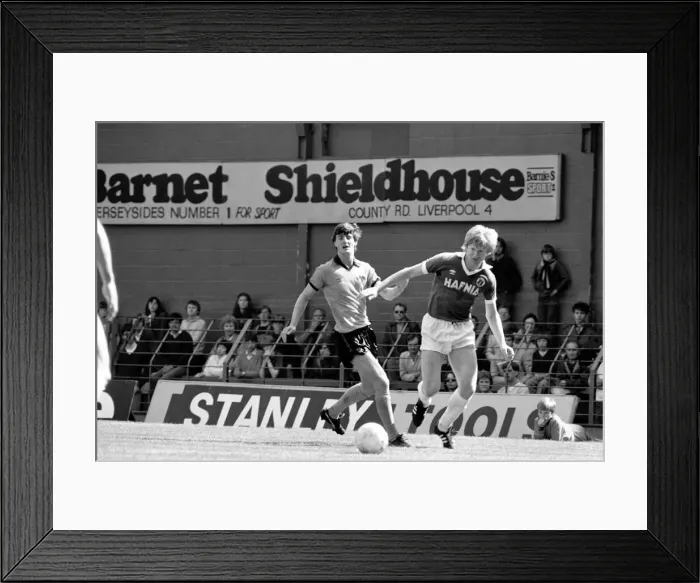 Framed Print : Everton 1 v. Wolverhampton Wanderers 1. May 1982 MF07-04-068