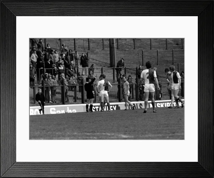 Framed Print : Blackburn Rovers 4 v. Newcastle United 1. Division 1 Football. May 1982 MF07-08-052 Framed Print : Blackburn Rovers 4 v. Newcastle United 1. Division 1 Football. May 1982 MF07-08-052