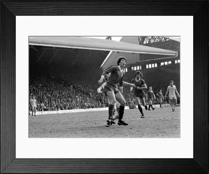 Framed Print : Liverpool 2 v. Nottingham Forest 0. Division 1 Football. May 1982 MF07-09-003 Framed Print : Liverpool 2 v. Nottingham Forest 0. Division 1 Football. May 1982 MF07-09-003