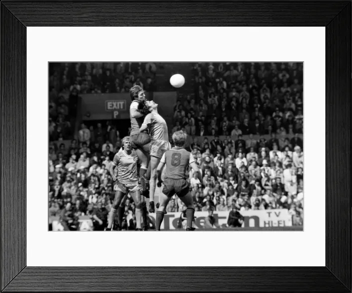 Framed Print : Manchester City 1 v. Coventry 3. May 1982 MF07-05-075 Framed Print : Manchester City 1 v. Coventry 3. May 1982 MF07-05-075