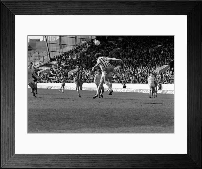 Framed Print : Sheffield Wednesday 0 v. Chelsea 0. Division 2 Football May 1982 MF07-11-001 Framed Print : Sheffield Wednesday 0 v. Chelsea 0. Division 2 Football May 1982 MF07-11-001