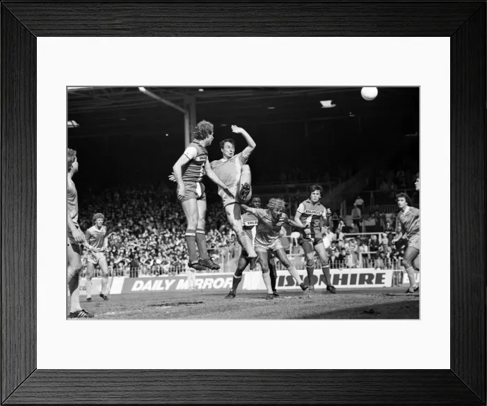 Framed Print : Manchester City 1 v. Coventry 3. May 1982 MF07-05-083