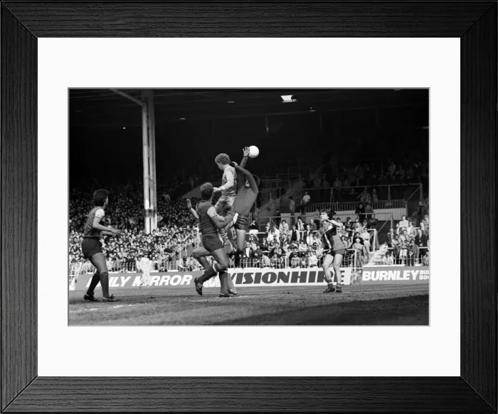 Framed Print : Manchester City 1 v. Coventry 3. May 1982 MF07-05-092 Framed Print : Manchester City 1 v. Coventry 3. May 1982 MF07-05-092