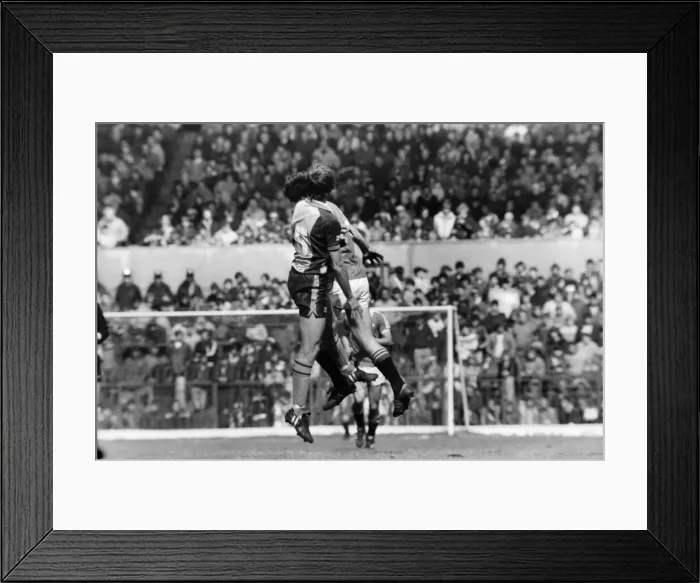 Framed Print : Manchester United v. Southampton. May 1982 MF07-10-024 Framed Print : Manchester United v. Southampton. May 1982 MF07-10-024