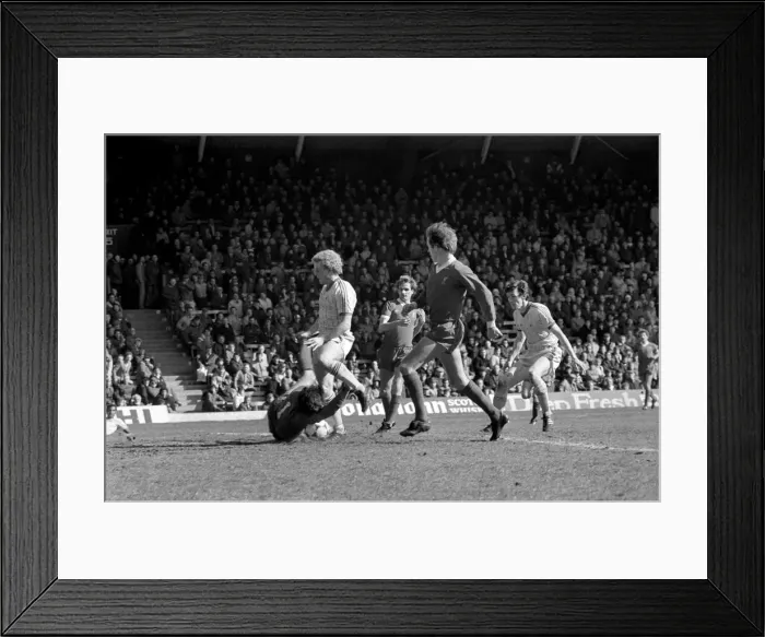 Framed Print : Liverpool 2 v. Nottingham Forest 0. Division 1 Football. May 1982 MF07-09-016 Framed Print : Liverpool 2 v. Nottingham Forest 0. Division 1 Football. May 1982 MF07-09-016