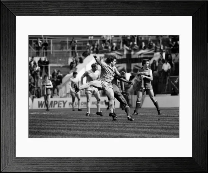 Framed Print : Manchester City 1 v. Coventry 3. May 1982 MF07-05-004 Framed Print : Manchester City 1 v. Coventry 3. May 1982 MF07-05-004
