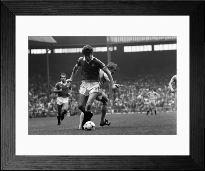 Framed Print : Manchester United 2 v. Stoke City 0. Division 1 Football. May 1982 MF07-02-013 Framed Print : Manchester United 2 v. Stoke City 0. Division 1 Football. May 1982 MF07-02-013