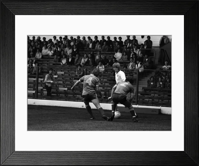 Framed Print : Leeds United 2. v. Brighton and Hove Albion 1. Division 1 Football. May 1982 MF07-01-033 Framed Print : Leeds United 2. v. Brighton and Hove Albion 1. Division 1 Football. May 1982 MF07-01-033