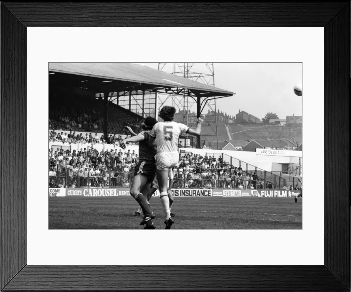 Framed Print : Leeds United 2. v. Brighton and Hove Albion 1. Division 1 Football. May 1982 MF07-01-034 Framed Print : Leeds United 2. v. Brighton and Hove Albion 1. Division 1 Football. May 1982 MF07-01-034