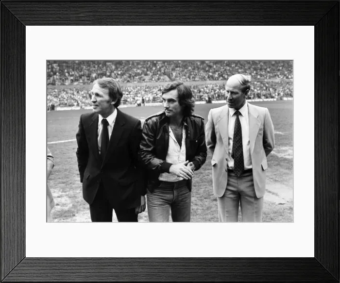Framed Print : Manchester United 2 v. Stoke City 0. Division 1 Football. George Best and Bobby Charlton Framed Print : Manchester United 2 v. Stoke City 0. Division 1 Football. George Best and Bobby Charlton