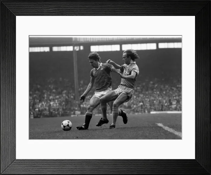 Framed Print : Manchester United 2 v. Stoke City 0. Division 1 Football. May 1982 MF07-02-021 Framed Print : Manchester United 2 v. Stoke City 0. Division 1 Football. May 1982 MF07-02-021
