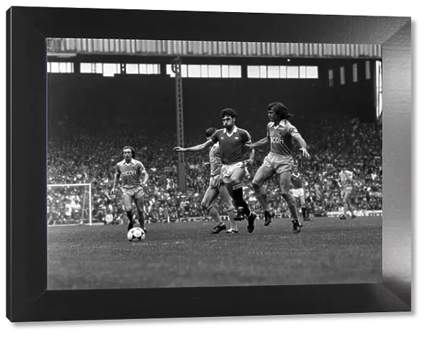 Manchester United 2 v. Stoke City 0. Division 1 Football. May 1982 MF07-02-012