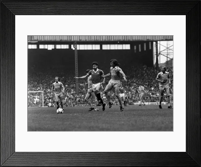 Framed Print : Manchester United 2 v. Stoke City 0. Division 1 Football. May 1982 MF07-02-012 Framed Print : Manchester United 2 v. Stoke City 0. Division 1 Football. May 1982 MF07-02-012