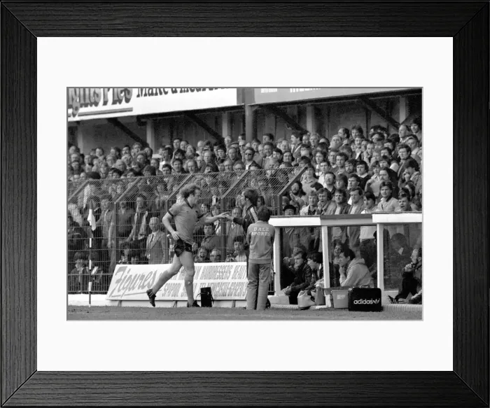 Framed Print : Stoke City 2 v. Wolverhampton Wanderers 1. Division 1 Football. April 1982 MF06-40-014 Framed Print : Stoke City 2 v. Wolverhampton Wanderers 1. Division 1 Football. April 1982 MF06-40-014