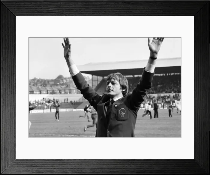 Framed Print : Leeds United 2. v. Brighton and Hove Albion 1. Division 1 Football. May 1982 MF07-01-013 Framed Print : Leeds United 2. v. Brighton and Hove Albion 1. Division 1 Football. May 1982 MF07-01-013