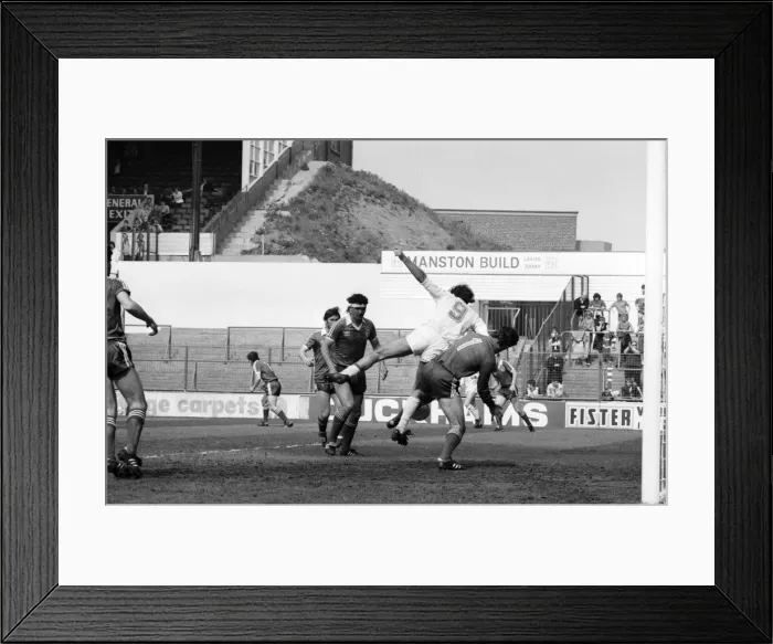 Framed Print : Leeds United 2. v. Brighton and Hove Albion 1. Division 1 Football. May 1982 MF07-01-009 Framed Print : Leeds United 2. v. Brighton and Hove Albion 1. Division 1 Football. May 1982 MF07-01-009