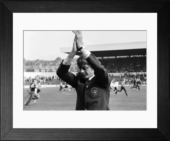 Framed Print : Leeds United 2. v. Brighton and Hove Albion 1. Division 1 Football. May 1982 MF07-01-005 Framed Print : Leeds United 2. v. Brighton and Hove Albion 1. Division 1 Football. May 1982 MF07-01-005