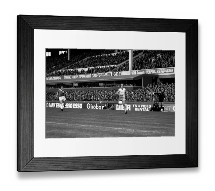 Framed Print : English League Division One match at Goodison Park. Everton 0 v West Ham United 0 Framed Print : English League Division One match at Goodison Park. Everton 0 v West Ham United 0