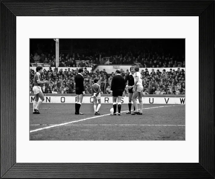 Framed Print : English League Division One match at Goodison Park. Everton 0 v West Ham United 0 Framed Print : English League Division One match at Goodison Park. Everton 0 v West Ham United 0