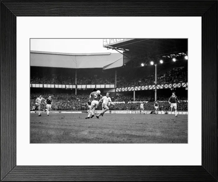Framed Print : English League Division One match at Goodison Park. Everton 0 v West Ham United 0 Framed Print : English League Division One match at Goodison Park. Everton 0 v West Ham United 0