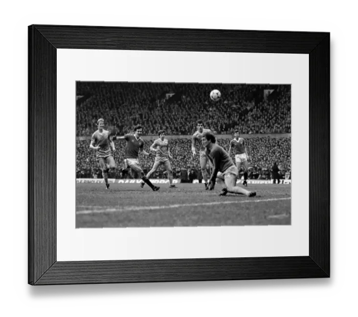 Framed Print : English League Division One match at Old Trafford. Manchester United 1 v Manchester City