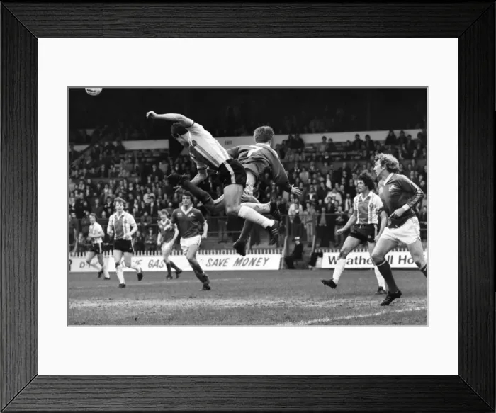 Framed Print : Sheffield United 2 v. Millwall 1. Division Three Football. March 1981 MF02-09-018 Framed Print : Sheffield United 2 v. Millwall 1. Division Three Football. March 1981 MF02-09-018