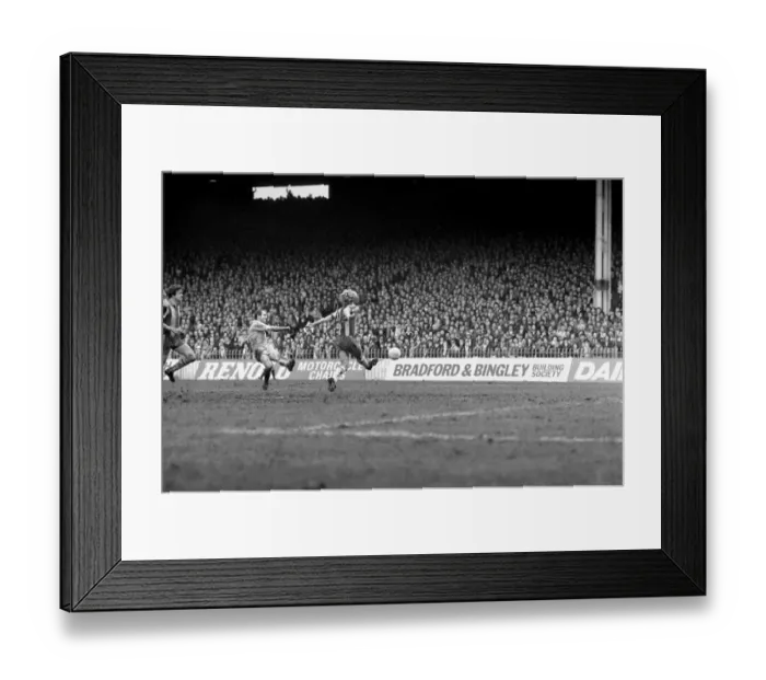 Framed Print : Manchester City v. West Bromwich Albion. March 1981 MF01-45-021