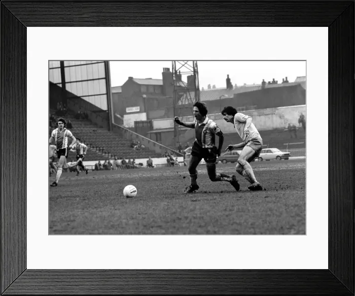 Framed Print : Sheffield United 3 v. Charlton 2. Division Two Football. March 1981 MF01-46-035