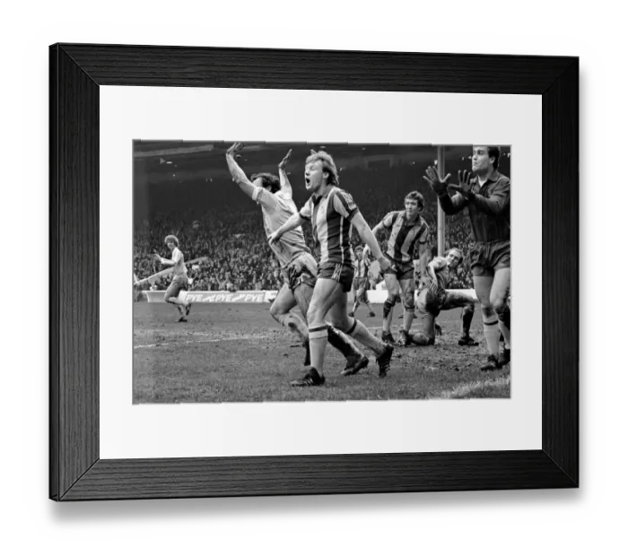 Framed Print : Manchester City v. West Bromwich Albion. March 1981 MF01-45-042