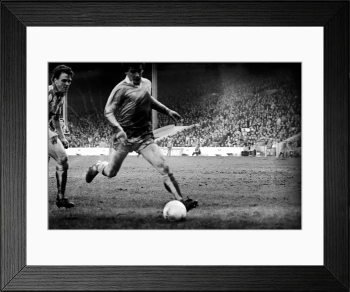 Framed Print : Manchester City v. West Bromwich Albion. March 1981 MF01-45-027 Framed Print : Manchester City v. West Bromwich Albion. March 1981 MF01-45-027