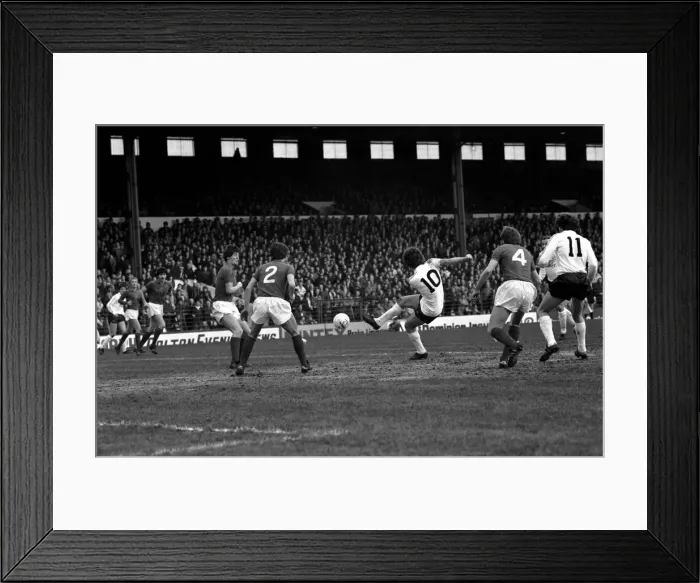 Framed Print : Bolton Wanderers 0 v. Shrewsbury Town 2. Division Two Football. March 1981 MF01-43-018
