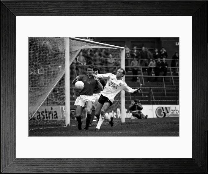 Framed Print : Bolton Wanderers 0 v. Shrewsbury Town 2. Division Two Football. March 1981 MF01-43-050 Framed Print : Bolton Wanderers 0 v. Shrewsbury Town 2. Division Two Football. March 1981 MF01-43-050