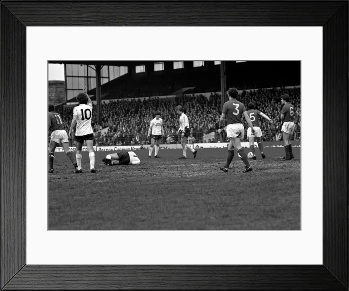 Framed Print : Bolton Wanderers 0 v. Shrewsbury Town 2. Division Two Football. March 1981 MF01-43-001 Framed Print : Bolton Wanderers 0 v. Shrewsbury Town 2. Division Two Football. March 1981 MF01-43-001