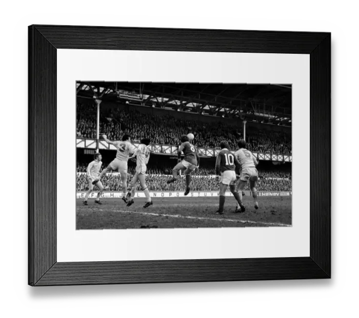 Framed Print : Everton 1 v. Leeds United 2. Division One Football. March 1981 MF01-44-021 Framed Print : Everton 1 v. Leeds United 2. Division One Football. March 1981 MF01-44-021