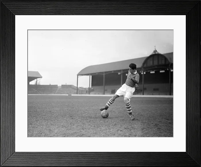 Framed Print : Micky Fenton Middlesbrough Circa December 1946 - January 1947 Framed Print : Micky Fenton Middlesbrough Circa December 1946 - January 1947