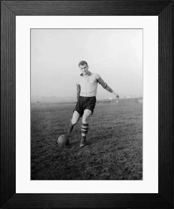 Framed Print : John Charles of Leeds United training, September 1950 Framed Print : John Charles of Leeds United training, September 1950